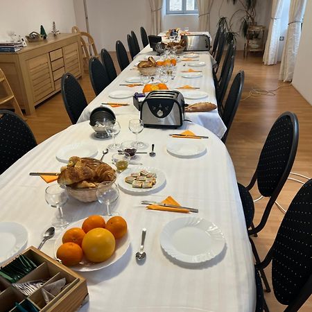 Chateau Camus Bed & Breakfast Montmarault Luaran gambar
