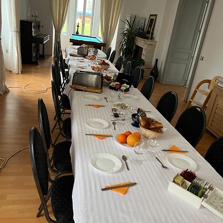 Chateau Camus Bed & Breakfast Montmarault Luaran gambar